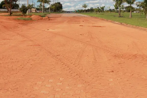 Brezilya Brasilia DF Brezilya 9 Mayıs 2025 'te Brezilya' nın Brasilia kentinin kuzeybatısında Noroeste olarak bilinen yeni bir yolun inşaatı