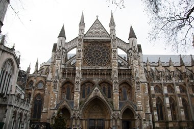 30 ARALIK 2017: Westminster Abbey 'in gotik görünüşünü, sivri kemerlerini ve Londra' da bir kış günü dekoratif mimari detaylarını gözler önüne sermesi. Yüksek kalite fotoğraf