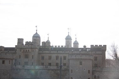 LONDRA, BİRLİK KINGDOM - 30 ARALIK 2017 Kışın tarihi Londra Kulesi 'nin dış görünüşü. Yüksek kalite fotoğraf