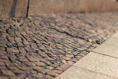  Parke taşı ve güneş ışığı kentsel yapısında beton kaldırım. Yüksek kalite fotoğraf