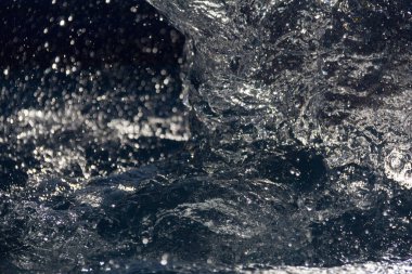  Dinamik mavi ve beyaz su sıçrama-soyut sıvı hareketi. Yüksek kalite fotoğraf