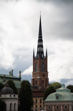 STOCKHOLM, SWEDEN 19 Eylül 2017: Riddarholmen Kilisesi veya Riddarholmskyrkan Kulesi. Yüksek kalite fotoğraf