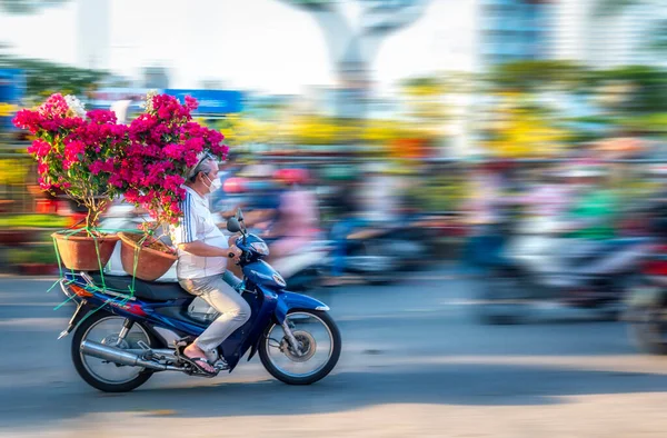 Chi Minh City Wietnam Stycznia 2022 Ludzie Wietnamski Jazdy Motocyklem — Zdjęcie stockowe