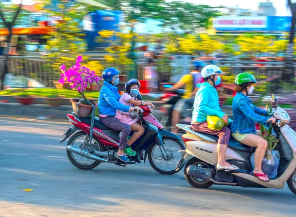 Chi Minh City Wietnam Stycznia 2022 Ludzie Wietnamski Jazdy Motocyklem — Zdjęcie stockowe