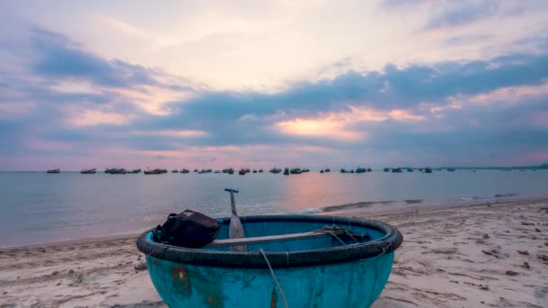Time Lapse Sunset Afternoon Beach Fisherman Basket Boat Waiting Day — Vídeo de Stock