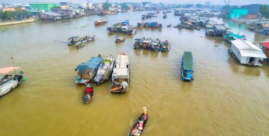 Cai Rang yüzen pazarı, Can Tho, Vietnam, hava manzarası. Cai Rang, Vietnam 'ın mekong deltasında ünlü bir pazardır..