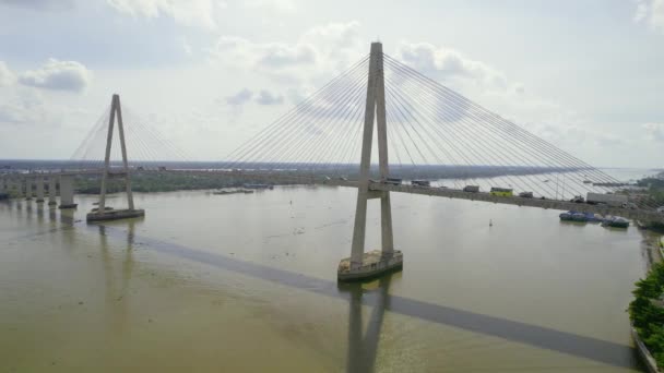 位于越南天江的Rach Mieu桥的空中景观 Rach Mieu桥连接越南湄公河三角洲Tien Giang和Ben Tre两省 — 图库视频影像
