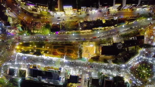 大拉特 2023年1月23日 空中俯瞰市中心高地城市夜景美丽的旅游胜地 越南达拉特的城市发展结构 绿地和城市湖泊 — 图库视频影像