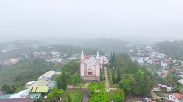 Gereja Paroki Kecil Dekat Bao Loc Vietnam Pada Pagi Yang — Stok Video