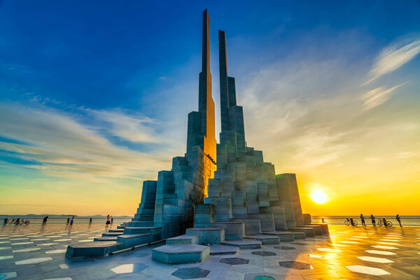 Фу Йен, Вьетнам - 5 июля 2022 года: рассвет на мысе Нгинь Фонг, город Туй Хоа, провинция Фу Йен, Вьетнам