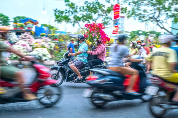 Chi Minh City Wietnam Stycznia 2023 Ludzie Wietnamski Jazdy Motocyklem — Zdjęcie stockowe