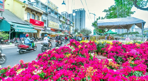 Chi Minh City Wietnam Stycznia 2023 Kupno Kwiatów Targu Kwiatowym — Zdjęcie stockowe
