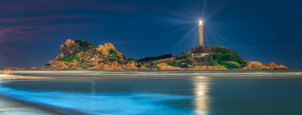Lighthouse Noci Poblíž Mui Vietnam Tohle Nejstarší Maják Ostrově Poblíž — Stock fotografie