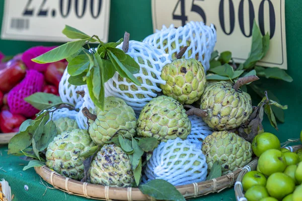 Custard Apple Sale Market Vietnam Fruits Sweet Nutritious Fruits — Stock Photo, Image