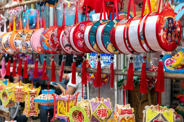 胡志明市 2023年9月22日 唐人街市场彩灯传统 中秋节街上挂满了各种各样的中国灯笼 — 图库照片