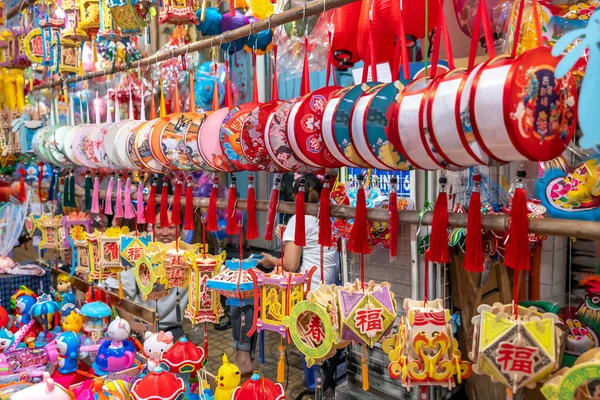 越南胡志明市 2023年9月22日 附近的赵隆 唐人街 灯笼街道挤满了商店出售彩灯 人们前来参观拍照 — 图库照片