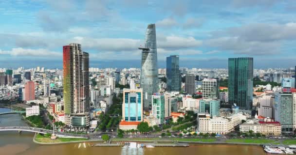 ホーチミン市 ベトナム 2023年9月27日 開発ビル エネルギーインフラを備えたホーチミン市の空中ビュー ベトナムの金融 ビジネスセンター — ストック動画