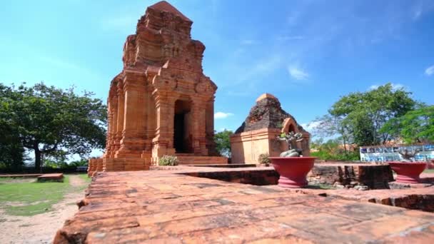 Old Ruin Thap Poshanu Cham Tower Phan Thiet Vietnam Detta — Stockvideo