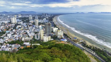 Vung Tau şehri ve kıyıları, Vietnam. Vung Tau, Vietnam 'ın güneyinde ünlü bir turizm kıyı kentidir. Seyahat kavramı