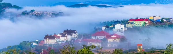 Pemandangan Pagi Lembah Lat Vietnam Dengan Kabut Tertutup Dan Latar Stok Gambar