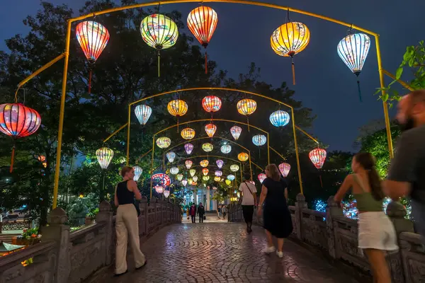 stock image Ninh Binh, Vietnam - April 5th, 2024: Night view of light up in Hoa Lu ancient town was the ancient capital of vietnam, nowadays it preserves the old style of Ninh Binh, Vietnam.