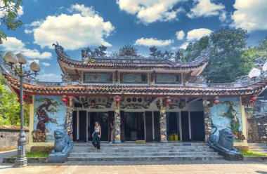 Da Nang, Vietnam - 15 Nisan 2024: Budist pagoda, Marble dağlarındaki tapınak, Da Nang, Vietnam