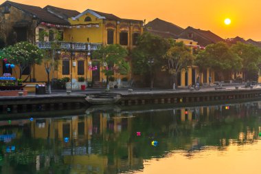 Hoi An, Vietnam - 17 Nisan 2024: Hoi Antik bir kasaba, UNESCO dünya mirası, Quang Nam vilayetinde. Vietnam. Hoi An, Vietnam 'ın en popüler yerlerinden biridir.