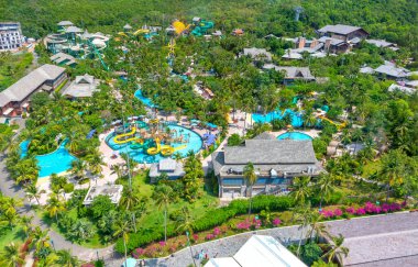 An Thoi, Phu Quoc, Vietnam - 21 Nisan 2024: Sun World Hon Thom doğa parkı, Phu Quoc Adası, Vietnam, Güneydoğu Asya 'dan deniz aşırı tramvaylarla yapılan bir eğlence ve eğlence parkı.
