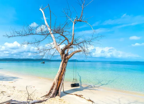 stock image Beautiful beach on sunny morning. Travel discover Phu Quoc Island, Vietnam's great