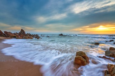 Denizde güzel gün batımı