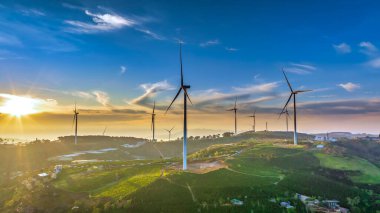 Dağlarda rüzgar türbinleri