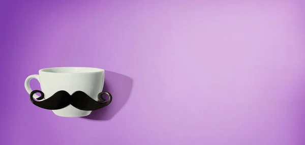 Kağıt Bıyıklı Bir Fincan Kahve — Stok fotoğraf