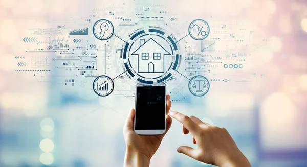 Real Estate Thema Met Hand Drukken Een Smartphone Scherm — Stockfoto