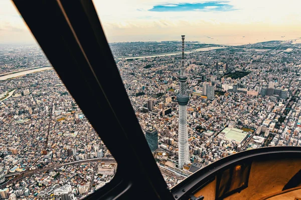 ヘリコプターから見た東京の空中風景 — ストック写真