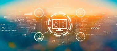 Gün batımında veya gün doğumunda bulanık şehir manzarası ile çevrimiçi buluşma teması