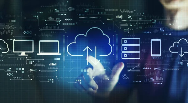 Cloud Computing Mit Jungen Mann Der Nachts Einen Digitalen Bildschirm — Stockfoto
