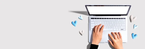 Laptop Computer Heart Cushions Flat Lay — Stok fotoğraf