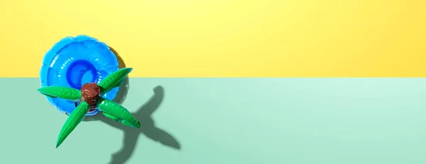 Летняя Концепция Панорамным Видом Пальмы Плоская Кладка — стоковое фото