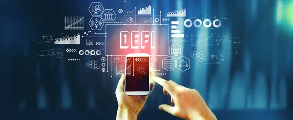 Defi Tema Finanzas Descentralizadas Con Persona Usando Teléfono Inteligente —  Fotos de Stock