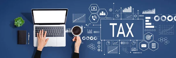 Tax Theme Person Using Laptop Computer — Stock Photo, Image