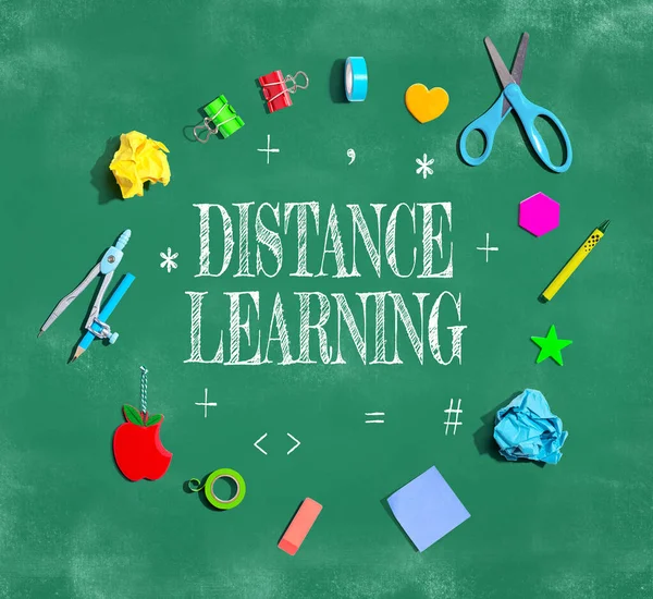 Distance Learning Theme School Supplies Chalkboard Flat Lay — Stock fotografie