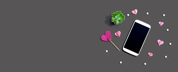 心と多肉植物とスマートフォン フラットレイアウト — ストック写真