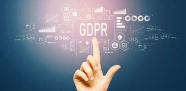 Teknoloji ekranındaki bir tuşa elle basarak GDPR teması