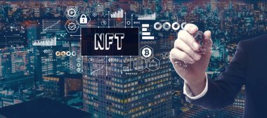 NFT temalı bir iş adamıyla geceleyin