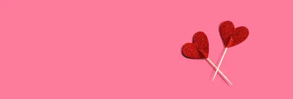 Valentinstag Oder Wertschätzung Thema Mit Roten Glitzerherzen Picks lizenzfreie Stockfotos