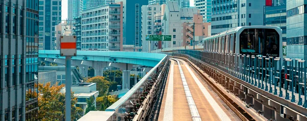 Вид Токио Япония Автоматизированного Монорельса Стоковое Фото