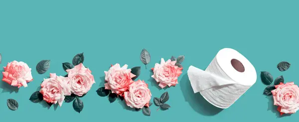 Χαρτί Υγείας Ροζ Τριαντάφυλλα Από Πάνω Επίπεδη Lay Φωτογραφία Αρχείου