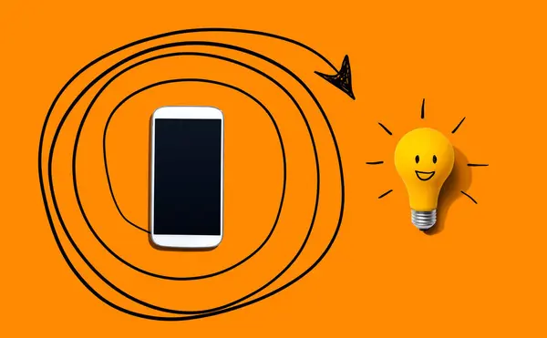 Créativité Inspiration Concept Idée Avec Ampoule Smartphone Flat Lay Images De Stock Libres De Droits