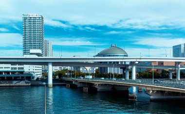 Odaiba, Tokyo, Japonya, Tokyo Körfezi çevresindeki şehir manzarası