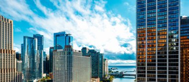 Chicago Nehri, Chicago, IL boyunca gökyüzü temizleyicileri